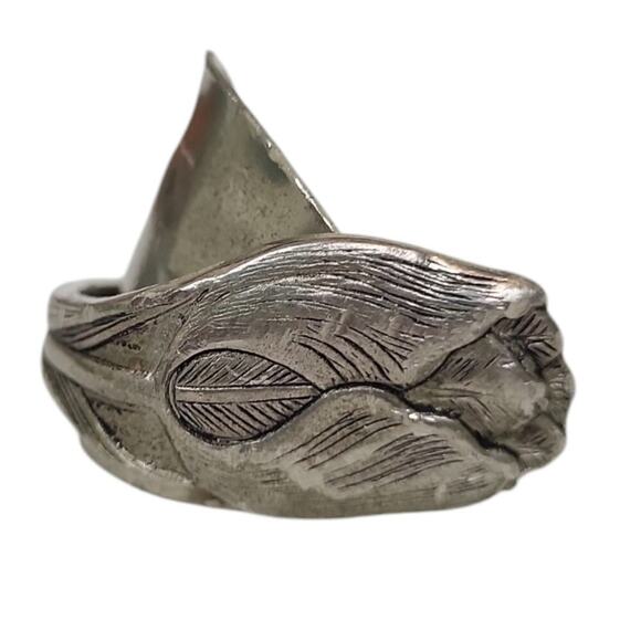 Etched Saddle Spoon Tulip Ring - Picture 1 of 5